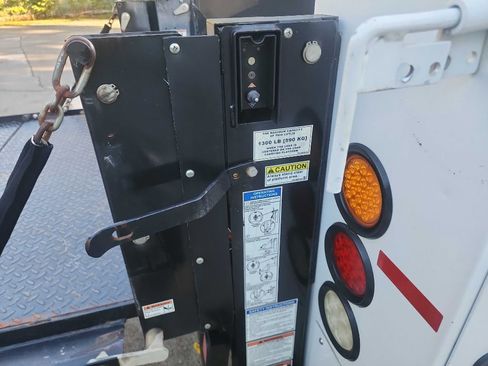 Used 2017 Ford F350 XL w/ Power Equipment Group AWD/4WD image 8