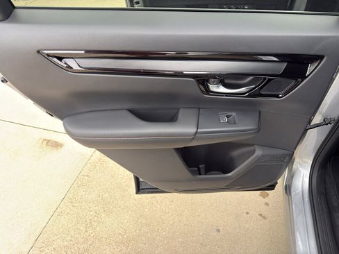 Used 2023 Honda CR-V Sport Touring image 16