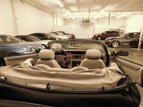 Used 2001 Jaguar XK8 Convertible RWD image 32