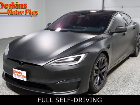 Used 2022 Tesla Model S Plaid image 1