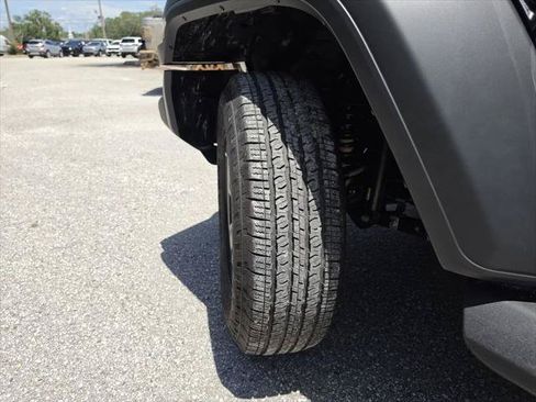 Certified 2025 Jeep Wrangler Sport AWD/4WD image 31