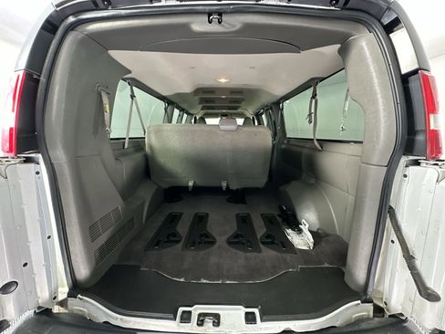 Used 2019 Chevrolet Express 3500 LT w/ LT Preferred Equipment Group image 24