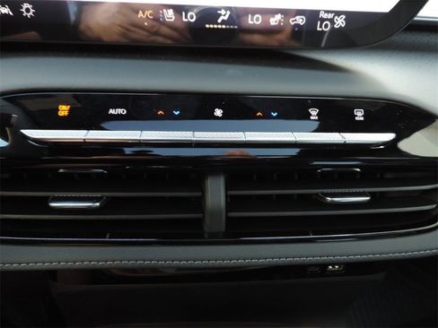 New 2025 Buick Enclave Avenir w/ Super Cruise Package image 22