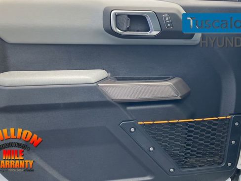Used 2023 Ford Bronco Badlands image 13