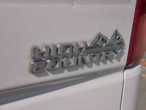 Used 2021 Chevrolet Silverado 1500 High Country w/ Technology Package image 22