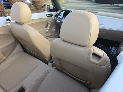 Used 2019 Volkswagen Beetle 2.0T S image 11