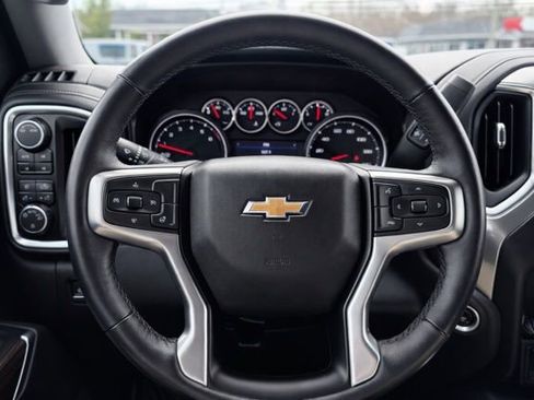 Used 2021 Chevrolet Silverado 1500 LT Trail Boss w/ Convenience Package II image 27