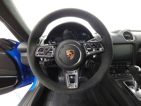 Used 2022 Porsche 718 Cayman GTS RWD image 11