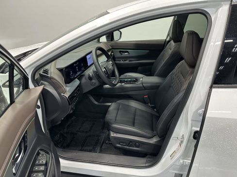 Used 2025 Nissan Murano Platinum w/ Cargo Package image 13