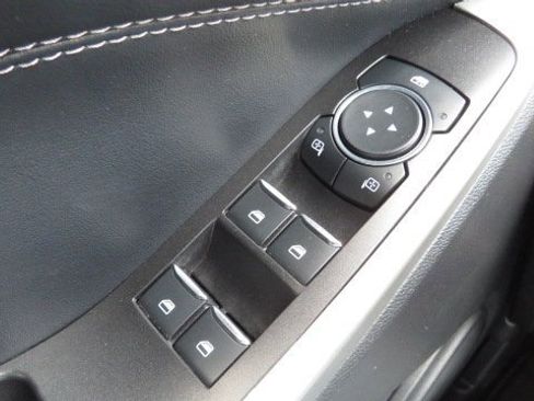 Certified 2022 Ford Explorer XLT w/ Equipment Group 202A image 26