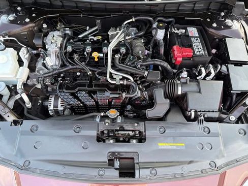 Used 2024 Nissan Altima 2.5 SV FWD image 28