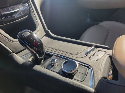 Used 2020 Cadillac XT6 Premium Luxury w/ Platinum Package FWD image 22