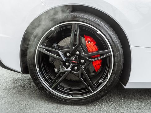 Used 2024 Chevrolet Corvette Stingray Premium Cpe w/ Battery Protection Package image 34