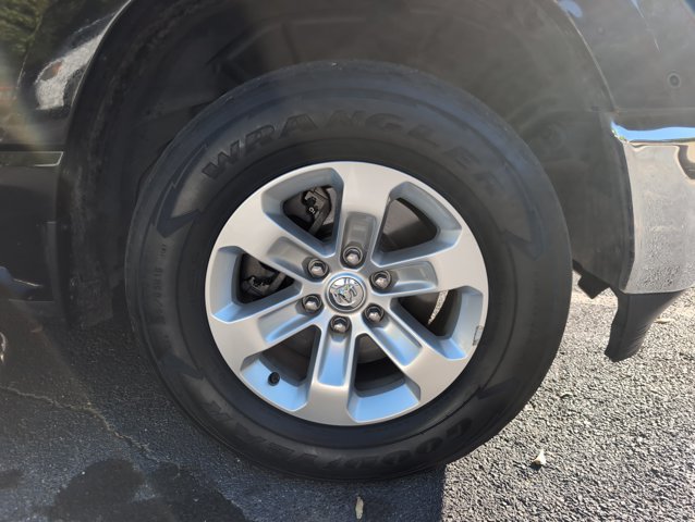 Used 2024 RAM 1500 Laramie AWD/4WD image 27
