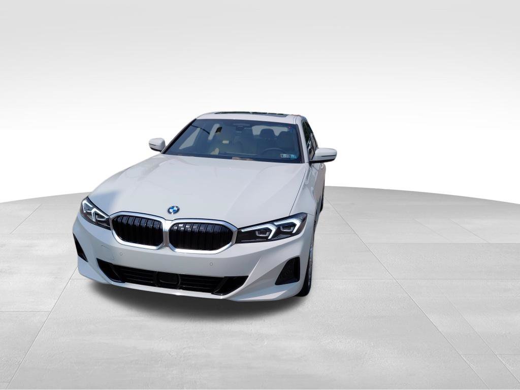 Used 2026 BMW 330i xDrive Sedan w/ Premium Package AWD/4WD image 2