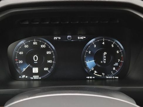 Used 2021 Volvo XC90 T6 Momentum w/ Advanced Package image 37