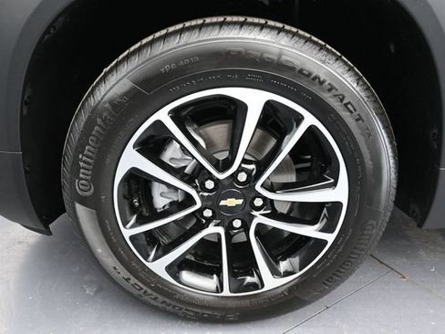 New 2026 Chevrolet TrailBlazer LT w/ Convenience Package FWD image 17