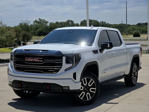 Used 2024 GMC Sierra 1500 AT4 w/ AT4 Premium Package image 2