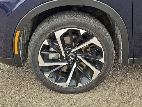 Used 2024 Mitsubishi Outlander SE image 10