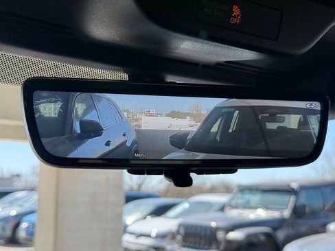 Used 2025 Nissan Armada Platinum image 27