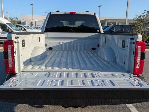 New 2026 Ford F250 Lariat w/ FX4 Off-Road Package image 13