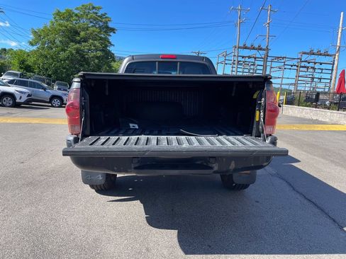 Used 2015 Toyota Tacoma 4x4 Access Cab w/ Convenience Package image 13