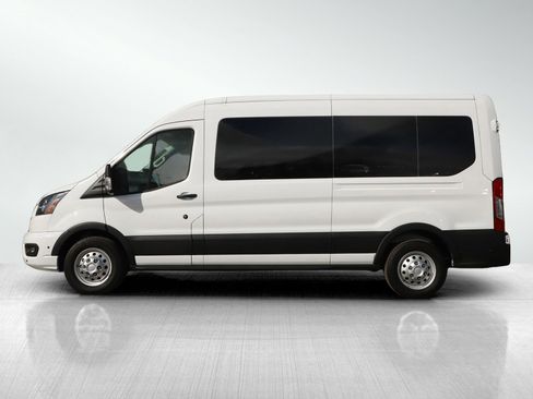 Used 2025 Ford Transit 350 XLT image 2