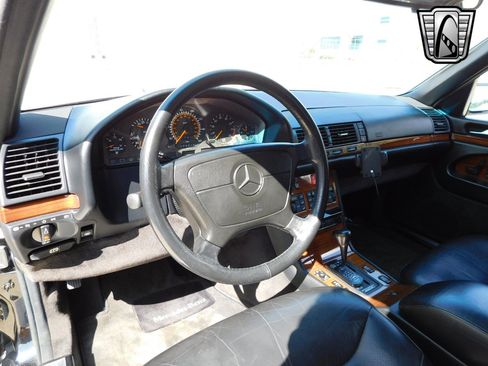 Used 1992 Mercedes-Benz 300 SE image 21