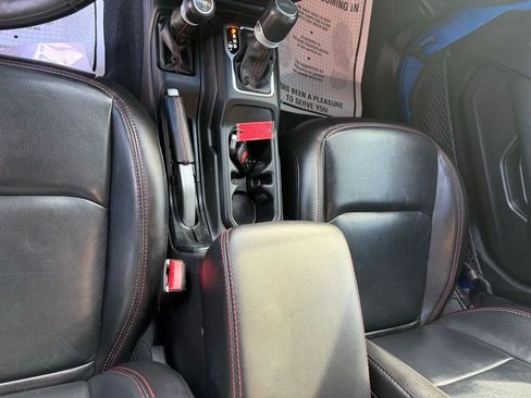 Used 2022 Jeep Gladiator Rubicon w/ Cold Weather Group AWD/4WD image 16