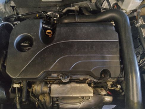 Used 2019 Chevrolet Equinox LT image 30