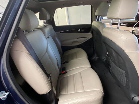 Used 2019 Kia Sorento EX w/ EX Touring Package AWD/4WD image 13