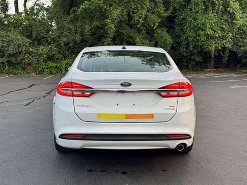 Used 2018 Ford Fusion SE w/ Equipment Group 602A FWD image 6