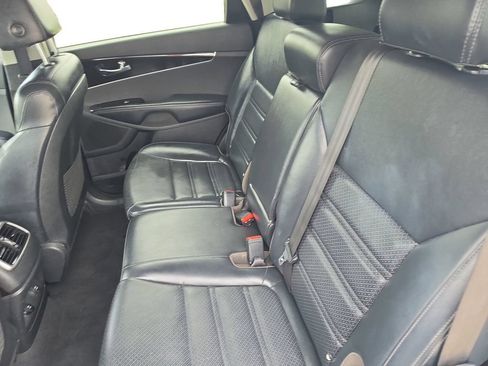 Used 2020 Kia Sorento EX FWD image 13