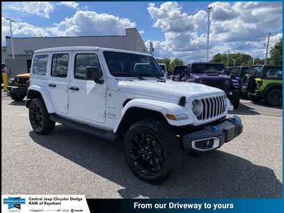 Used 2024 Jeep Wrangler Unlimited Sahara w/ Technology Group
