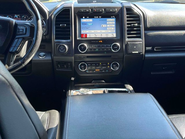 Used 2018 Ford Expedition Limited w/ Equipment Group 301A AWD/4WD image 15