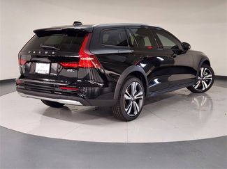 New 2026 Volvo V60 B5 Cross Country Plus w/ Protection Package Premier video 2