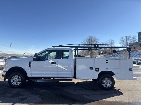 Used 2017 Ford F350 XL w/ Power Equipment Group image 4