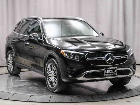 Certified 2025 Mercedes-Benz GLC 300 image 5