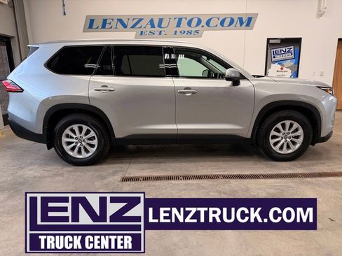Used 2024 Toyota Grand Highlander AWD Hybrid image 1