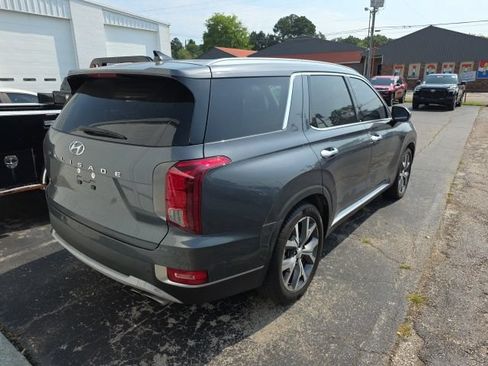 Used 2022 Hyundai Palisade SEL w/ Premium Package FWD image 4