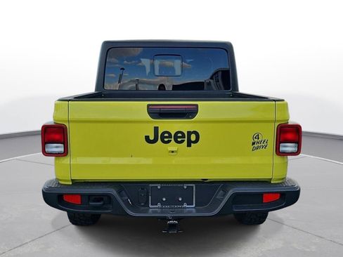 Used 2023 Jeep Gladiator Sport AWD/4WD image 7