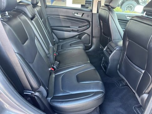 Used 2022 Ford Edge Titanium image 33