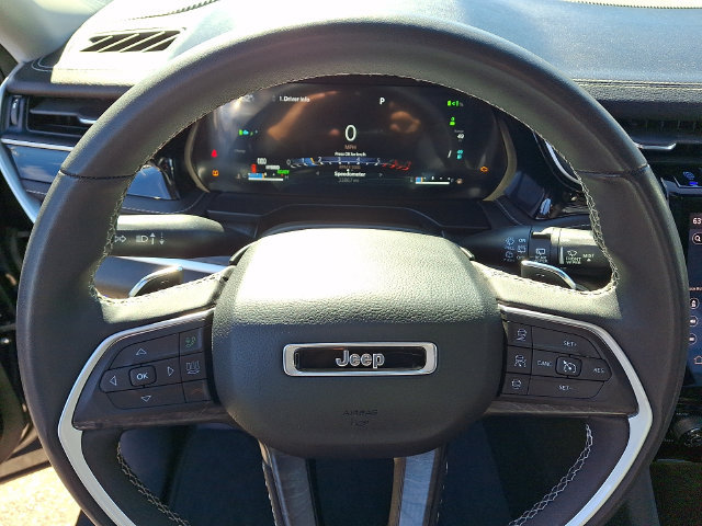 Used 2023 Jeep Grand Cherokee 4WD 4xe image 4