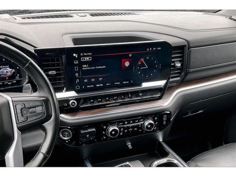 Used 2024 GMC Sierra 1500 SLT w/ SLT Premium Plus Package AWD/4WD image 7