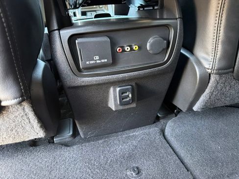Used 2017 Chevrolet Traverse LT AWD/4WD image 23
