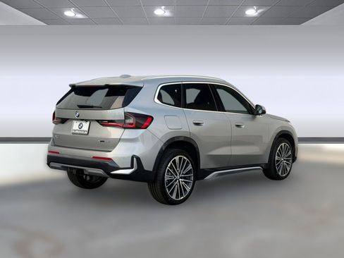 Used 2026 BMW X1 xDrive28i w/ Technology Package AWD/4WD image 9