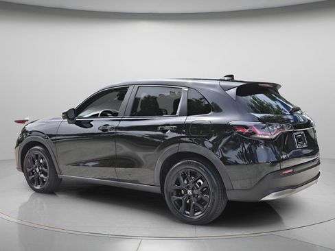 Used 2024 Honda HR-V Sport image 8