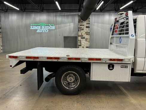 Used 2007 GMC Sierra 3500 SLE w/ Heavy-Duty Power Package AWD/4WD image 17