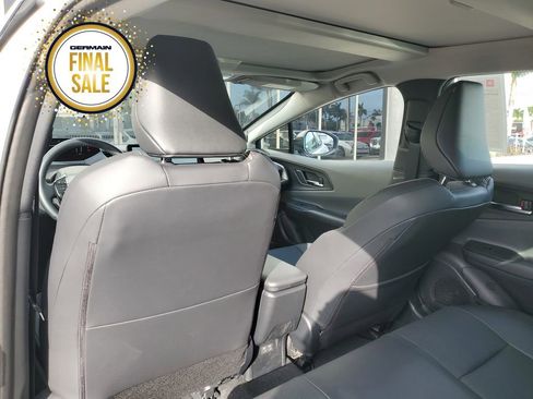 Certified 2025 Toyota Prius Limited image 18