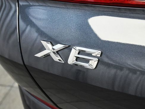 Used 2022 BMW X6 xDrive40i w/ Executive Package image 98